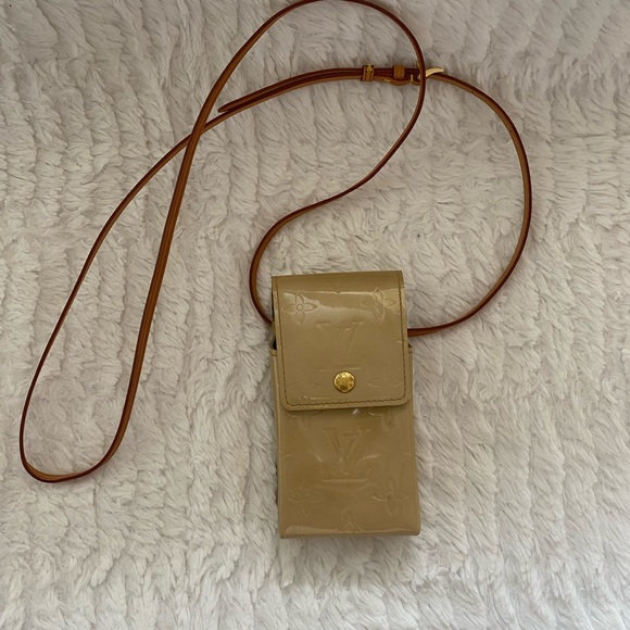 Louis Vuitton Vernis Tan Mini Bag with Embossed Design - Picture 2 of 8